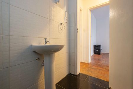 Apartamento à venda com 98m², 2 quartos e sem vaga Apartamento à venda com 98m², 2 quartos e sem vagaBanheiro Social