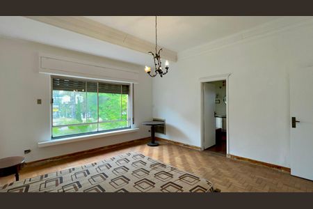 Casa à venda com 306m², 3 quartos e 4 vagas Casa à venda com 306m², 3 quartos e 4 vagasSuíte