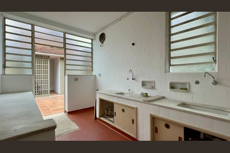 Casa à venda com 306m², 3 quartos e 4 vagas Casa à venda com 306m², 3 quartos e 4 vagasCozinha