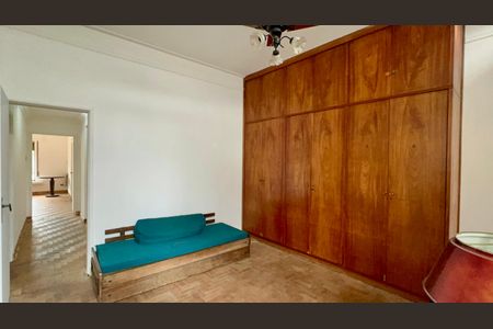 Casa à venda com 306m², 3 quartos e 4 vagas Casa à venda com 306m², 3 quartos e 4 vagasQuarto 2