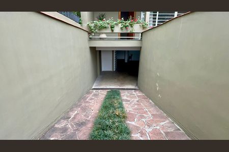 Casa à venda com 306m², 3 quartos e 4 vagas Casa à venda com 306m², 3 quartos e 4 vagasGaragem