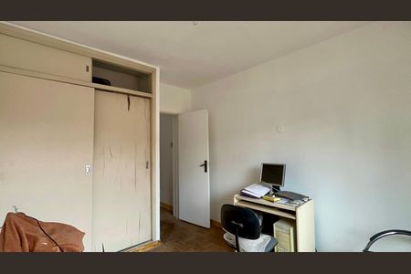 Casa à venda com 306m², 3 quartos e 4 vagas Casa à venda com 306m², 3 quartos e 4 vagasEscritório