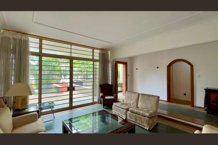 Sala de casa para alugar com 3 quartos, 306m² em Paraíso, São Paulo
