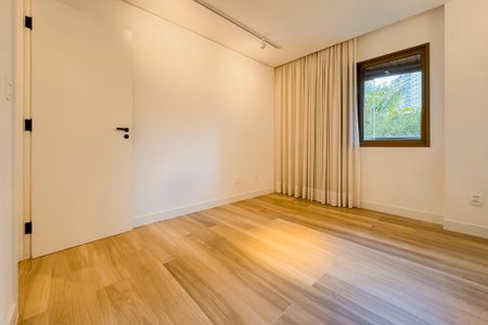 Apartamento à venda com 106m², 3 quartos e 2 vagas Apartamento à venda com 106m², 3 quartos e 2 vagasQuarto 1
