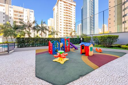Apartamento à venda com 106m², 3 quartos e 2 vagas Apartamento à venda com 106m², 3 quartos e 2 vagasPlayground