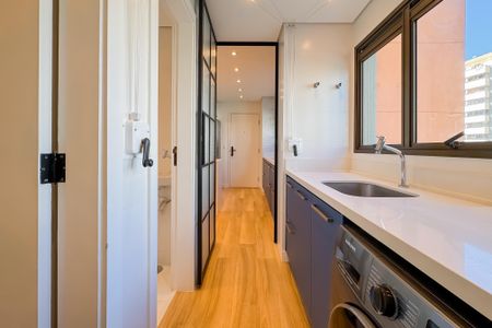 Apartamento à venda com 106m², 3 quartos e 2 vagas Apartamento à venda com 106m², 3 quartos e 2 vagasÁrea de Serviço