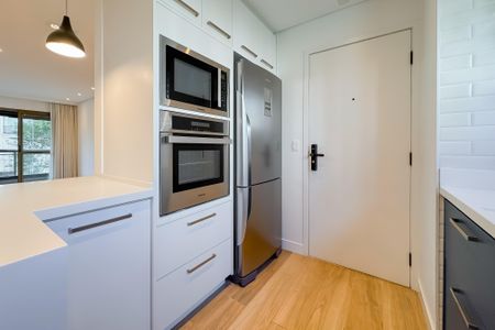 Apartamento à venda com 106m², 3 quartos e 2 vagas Apartamento à venda com 106m², 3 quartos e 2 vagasCozinha