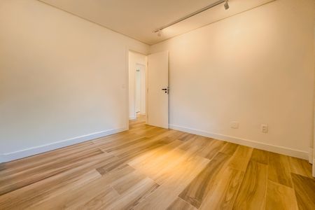 Apartamento à venda com 106m², 3 quartos e 2 vagas Apartamento à venda com 106m², 3 quartos e 2 vagasQuarto 1