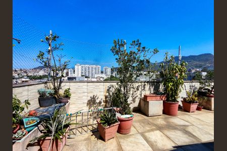 Apartamento à venda com 102m², 4 quartos e 1 vaga Apartamento à venda com 102m², 4 quartos e 1 vagaVaranda da Sala