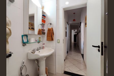 Apartamento à venda com 102m², 4 quartos e 1 vaga Apartamento à venda com 102m², 4 quartos e 1 vagaBanheiro Corredor