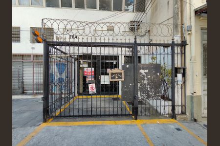 Apartamento à venda com 102m², 4 quartos e 1 vaga Apartamento à venda com 102m², 4 quartos e 1 vagaFachada e portaria