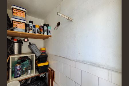 Apartamento à venda com 102m², 4 quartos e 1 vaga Apartamento à venda com 102m², 4 quartos e 1 vagaBanheiro de serviço