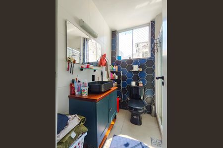 Apartamento à venda com 102m², 4 quartos e 1 vaga Apartamento à venda com 102m², 4 quartos e 1 vagaBanheiro Corredor