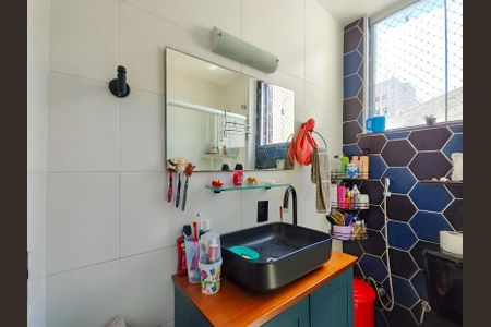 Apartamento à venda com 102m², 4 quartos e 1 vaga Apartamento à venda com 102m², 4 quartos e 1 vagaBanheiro Corredor