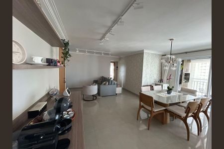 Apartamento à venda com 118m², 3 quartos e 2 vagas Apartamento à venda com 118m², 3 quartos e 2 vagasSala