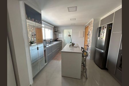 Apartamento à venda com 118m², 3 quartos e 2 vagas Apartamento à venda com 118m², 3 quartos e 2 vagasCozinha