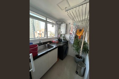 Apartamento à venda com 118m², 3 quartos e 2 vagas Apartamento à venda com 118m², 3 quartos e 2 vagasLavanderia