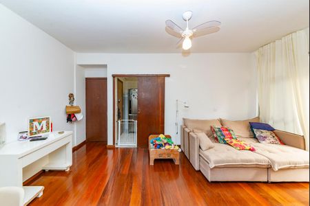 Apartamento à venda com 137m², 3 quartos e 2 vagas Apartamento à venda com 137m², 3 quartos e 2 vagasSala