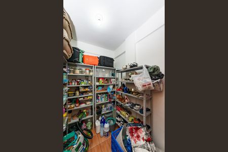 Apartamento à venda com 137m², 3 quartos e 2 vagas Apartamento à venda com 137m², 3 quartos e 2 vagasQuarto de Serviço