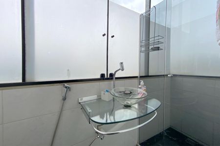 Apartamento à venda com 115m², 3 quartos e sem vaga Apartamento à venda com 115m², 3 quartos e sem vagaBanheiro da Suíte