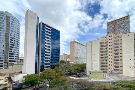 Apartamento à venda com 115m², 3 quartos e sem vaga Apartamento à venda com 115m², 3 quartos e sem vagaVista