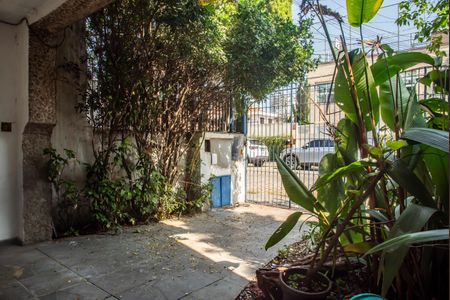 Casa para alugar com 250m², 4 quartos e 2 vagasGaragem/Jardim