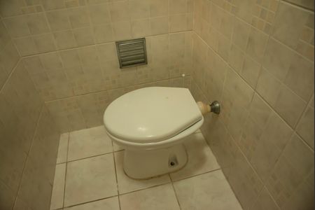 Casa para alugar com 250m², 4 quartos e 2 vagasBanheiro de Serviço