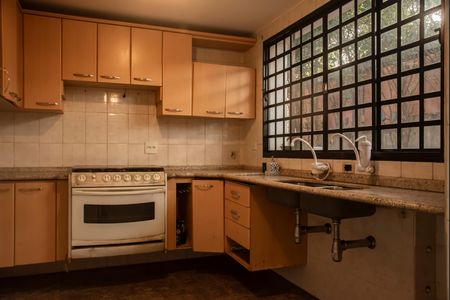 Casa para alugar com 250m², 4 quartos e 2 vagasCozinha