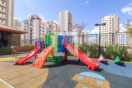 Apartamento à venda com 97m², 2 quartos e 1 vaga Apartamento à venda com 97m², 2 quartos e 1 vagaÁrea comum - Playground