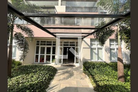 Apartamento à venda com 97m², 2 quartos e 1 vaga Apartamento à venda com 97m², 2 quartos e 1 vagaEntrada
