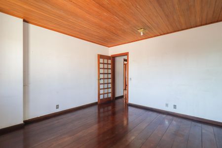 Casa à venda com 504m², 4 quartos e 8 vagasSala 2