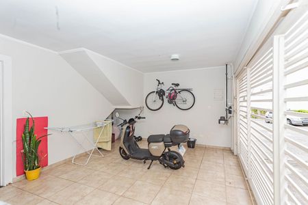 Casa de condomínio à venda com 157m², 3 quartos e 3 vagasGaragem