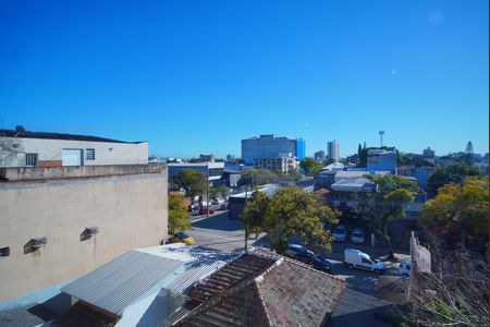 Sala - Vista de apartamento à venda com 3 quartos, 110m² em Navegantes, Porto Alegre