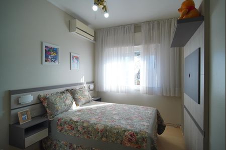 Quarto 2 de apartamento à venda com 3 quartos, 110m² em Navegantes, Porto Alegre