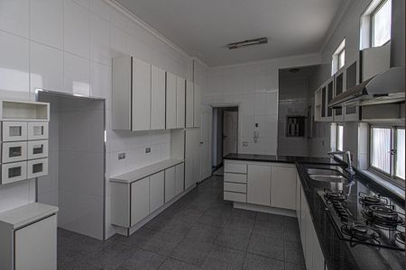 Apartamento para alugar com 600m², 6 quartos e 3 vagascozinha_4