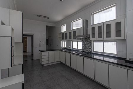 Apartamento para alugar com 600m², 6 quartos e 3 vagascozinha_3