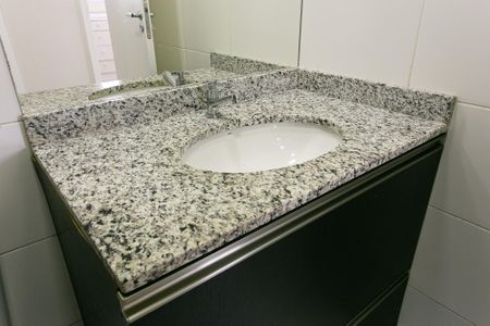 Apartamento à venda com 66m², 3 quartos e 1 vaga Apartamento à venda com 66m², 3 quartos e 1 vagaBanheiro Social