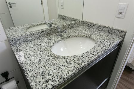 Apartamento à venda com 66m², 3 quartos e 1 vaga Apartamento à venda com 66m², 3 quartos e 1 vagaBanheiro da Suíte