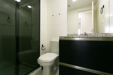 Apartamento à venda com 66m², 3 quartos e 1 vaga Apartamento à venda com 66m², 3 quartos e 1 vagaBanheiro Social