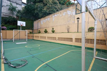 Apartamento à venda com 98m², 3 quartos e 2 vagas Apartamento à venda com 98m², 3 quartos e 2 vagasÁrea comum - Quadra esportiva
