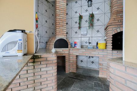Apartamento à venda com 98m², 3 quartos e 2 vagas Apartamento à venda com 98m², 3 quartos e 2 vagasÁrea comum - Churrasqueira