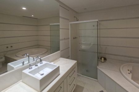 Apartamento para alugar com 480m², 5 quartos e 6 vagasBanheiro da Suíte 6