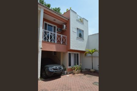 Apartamento à venda com 180m², 4 quartos e 1 vagaFachada