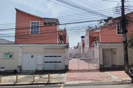 Apartamento à venda com 180m², 4 quartos e 1 vagaFachada