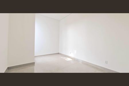 Quarto 2 de casa à venda com 3 quartos, 250m² em Vila Pinto Coelho, Lagoa Santa