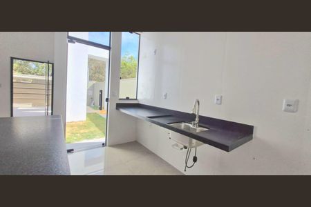 Casa à venda com 250m², 3 quartos e 3 vagasSala/Cozinha