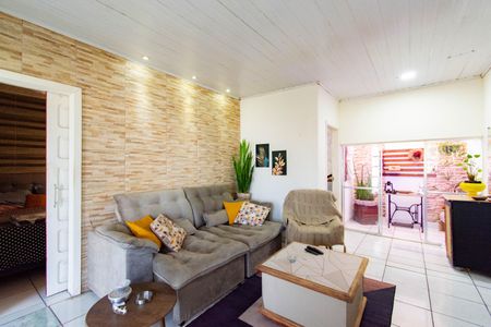 Casa à venda com 176m², 4 quartos e 2 vagasSala