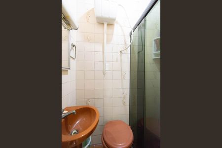 Casa à venda com 176m², 4 quartos e 2 vagas Casa à venda com 176m², 4 quartos e 2 vagasBanheiro da Suíte