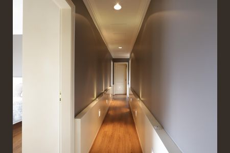 Apartamento à venda com 425m², 5 quartos e 6 vagasCorredor quartos