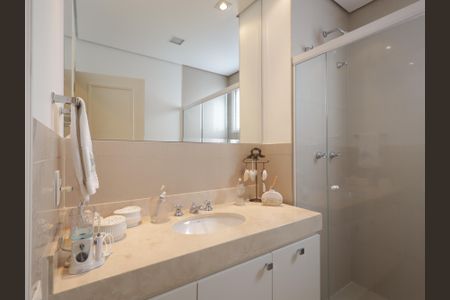 Apartamento à venda com 425m², 5 quartos e 6 vagasBanheiro da Suíte 3